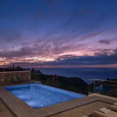 With Pool And Sea View - Da Ribeira Da Vaca 卡列塔