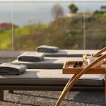With Pool And Sea View - Da Ribeira Da Vaca * Calheta (Madeira)