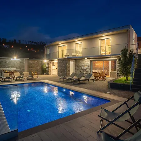 Casa de Férias With Pool And Sea View - Da Ribeira Da Vaca