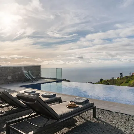 With Pool And Sea View - Da Ribeira Da Vaca * Calheta (Madeira)