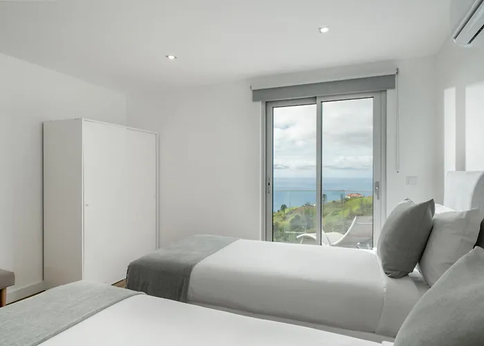 度假居 With Pool And Sea View - Da Ribeira Da Vaca