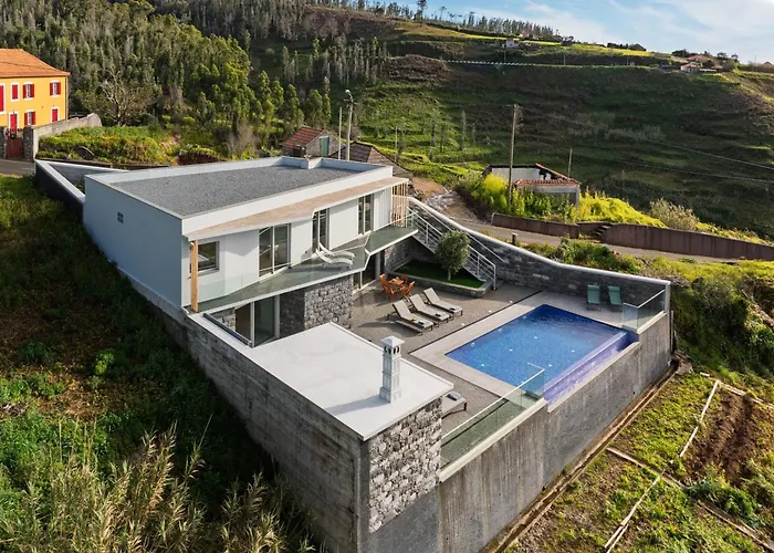 With Pool And Sea View - Da Ribeira Da Vaca 卡列塔