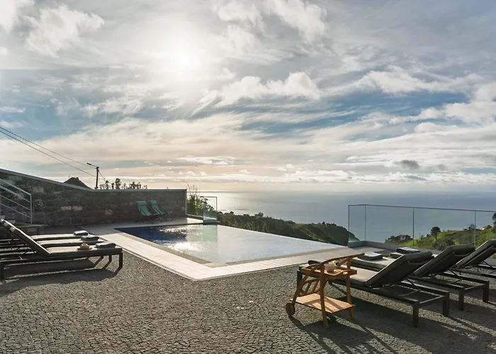 度假居 With Pool And Sea View - Da Ribeira Da Vaca